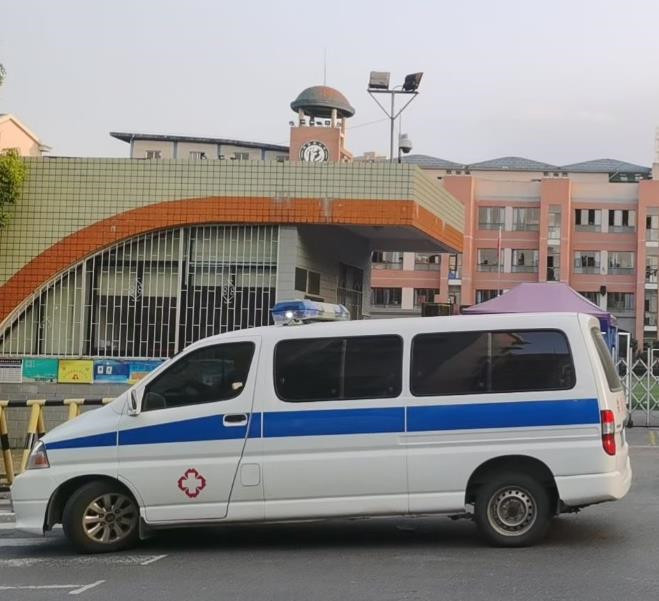 永康救护车出租护送骨折病人一公里多少钱